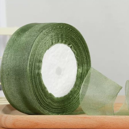 اخضر زيتوني غامق