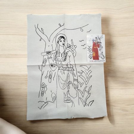 رسمة تطريز تراثية-امراة حاملة جرة فخار