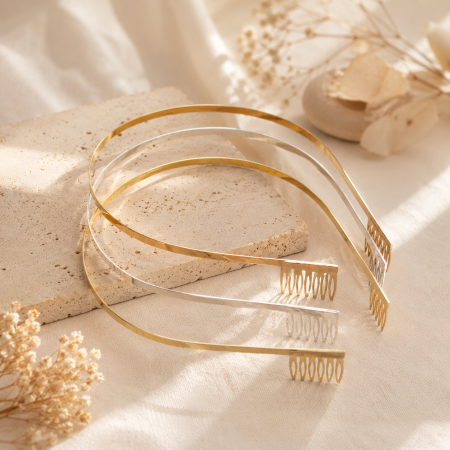 طوق شعر سادة مع مشط