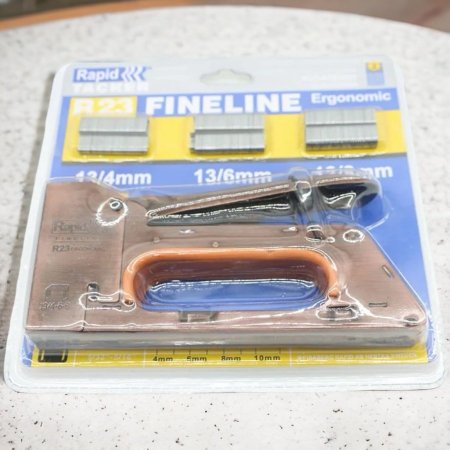 مدبسة خشب مع دبابيس FineLine