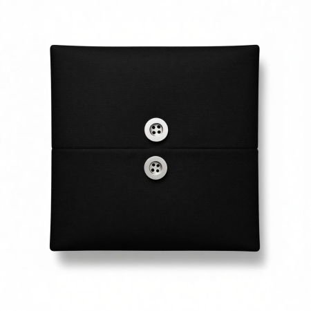 زر ملابس فضي غامق